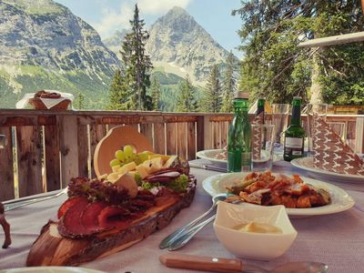 A 4-star hotel with hunting tradition at the Zugspitze