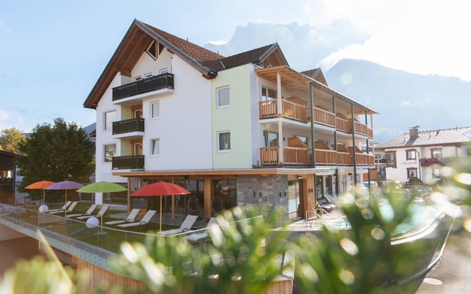 4-star Hotel Sonnenspitze - holidays at the Zugspitze 4-star Hotel Sonnenspitze - holidays at the Zugspitze